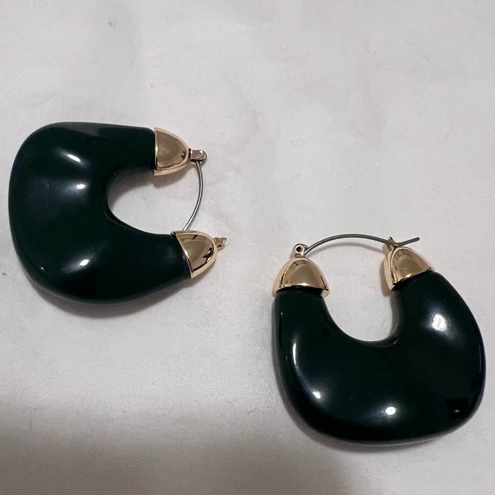 Funky earrings green